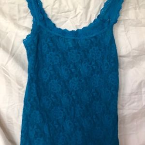 Sleeveless round neck aqua blue shell